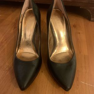 BCBG 6.5 black almond toe heels
